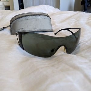 Versace Sunglasses 2034 with Certifiate of Auth.
